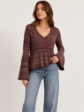 Vintage Two Roads Scalloped Burgundy Knit Bell/Flare Sleeves size S/M